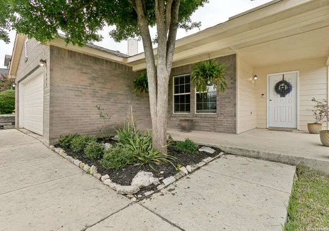 Photo 3 of Sale Pending at 1648 Spice Spg, San Antonio, TX 78260 | MLS# 1970512 | Listing updated on 2026-07-29