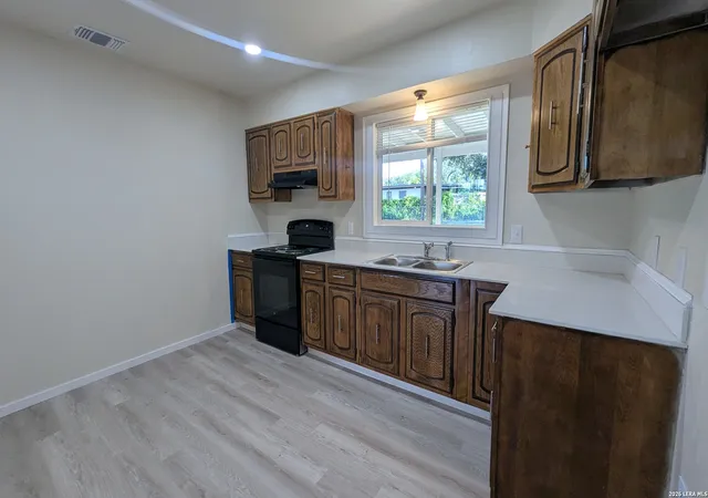 Homes for sale in San Antonio, TX | 518 Craigmont, San Antonio, TX 78213 | MLS# 1970521