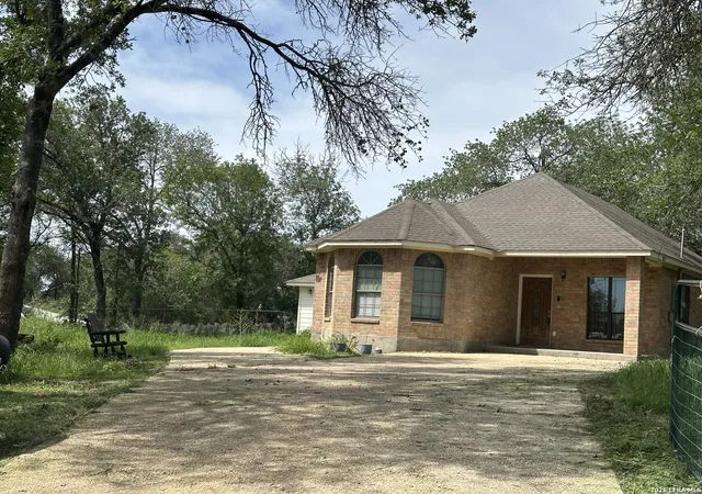 2nd image of 23138 Opportunity Dr, Elmendorf, TX 78112 | MLS# 1970537