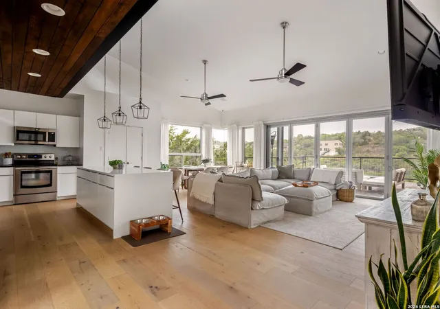 5th image of 14603 Broken Bow Trl, Austin, TX 78734 | MLS# 1970650