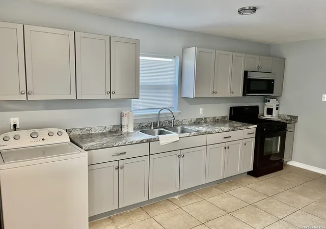 Homes for sale in San Antonio, TX | 166 Killarney Dr, San Antonio, TX 78223 | MLS# 1970683