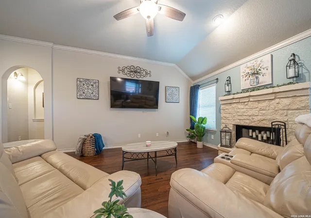 Photo 4 of Sale Pending at 425 Cactus Flower, Cibolo, TX 78108 | MLS# 1970685 | Listing updated on 2026-09-08