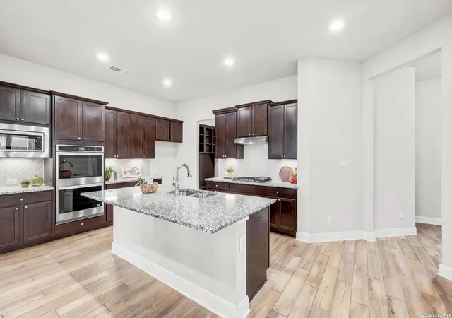 Photo 4 of Sale Pending at 1079 Aidenbaum, San Antonio, TX 78260 | MLS# 1970708 | Listing updated on 2026-10-08