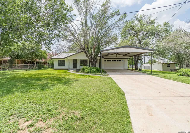 Homes for sale in Jourdanton, TX | 506 Magnolia, Jourdanton, TX 78026 | MLS# 1970714