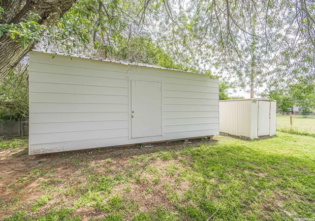 Homes for sale in Jourdanton, TX | 506 Magnolia, Jourdanton, TX 78026 | MLS# 1970714