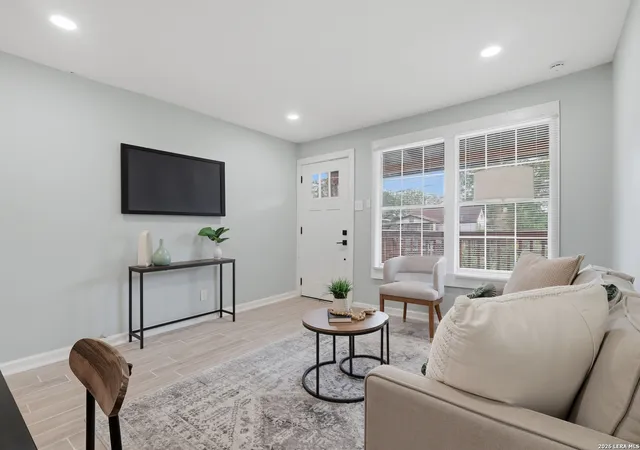 3rd image of 111 Odis, San Antonio, TX 78204 | MLS# 1970735