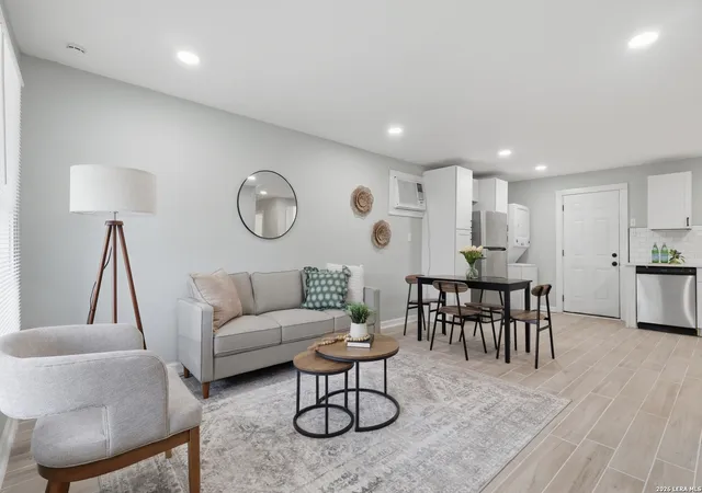 4th image of 111 Odis, San Antonio, TX 78204 | MLS# 1970735