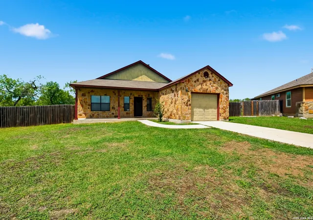 Homes for sale in Jourdanton, TX | 531 Indian Xing, Jourdanton, TX 78026 | MLS# 1970748