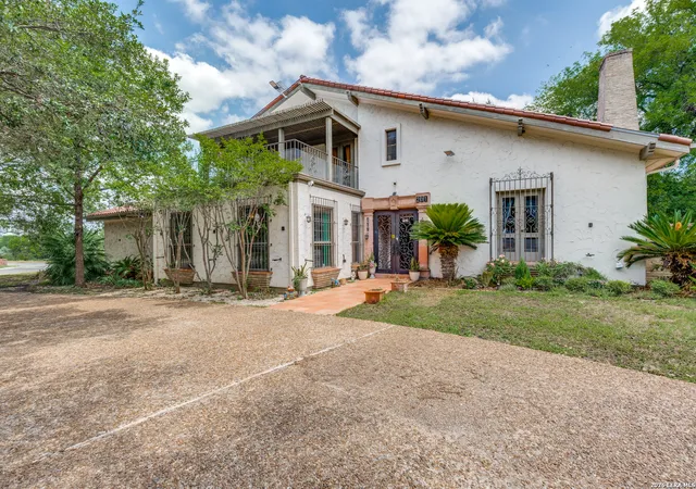 Photo 1 of Single family home for sale at 201 Chattington Ct, San Antonio, TX 78213 | MLS# 1970794 | Listing updated on 2026-08-18