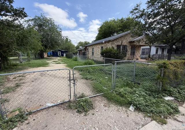 4th image of 3011 W Gerald Ave, San Antonio, TX 78211 | MLS# 1970850