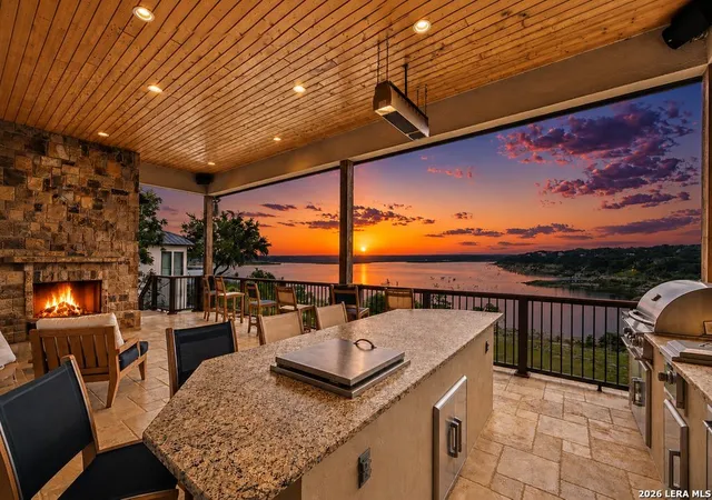 3rd image of 550 Oak Shores Dr, Canyon Lake, TX 78133 | MLS# 1970865