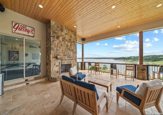 4th image of 550 Oak Shores Dr, Canyon Lake, TX 78133 | MLS# 1970865