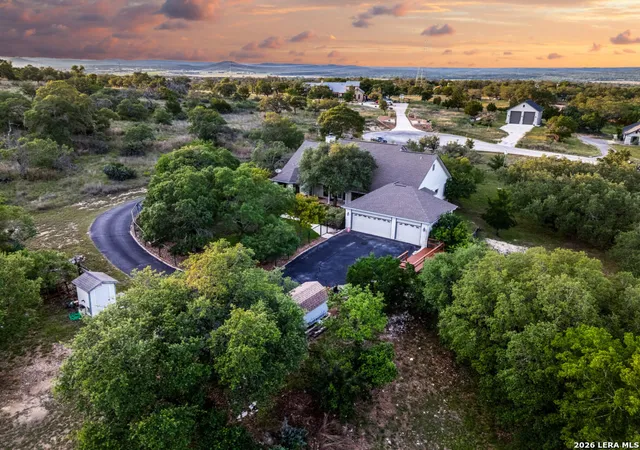 Photo 1 of Single family home for sale at 88 Sister Crk, Comfort, TX 78013 | MLS# 1970892 | Listing updated on 2026-09-24