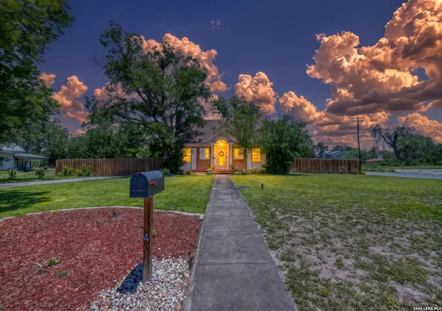 1st image of 440 S Getty, Uvalde, TX 78801 | MLS# 1970918