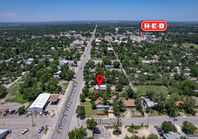 39th image of 440 S Getty, Uvalde, TX 78801 | MLS# 1970918