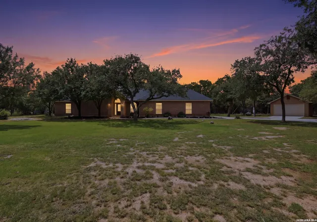 Photo 4 of Sale Pending at 144 Wagon Wheel Dr, Spring Branch, TX 78070 | MLS# 1970949 | Listing updated on 2026-09-04