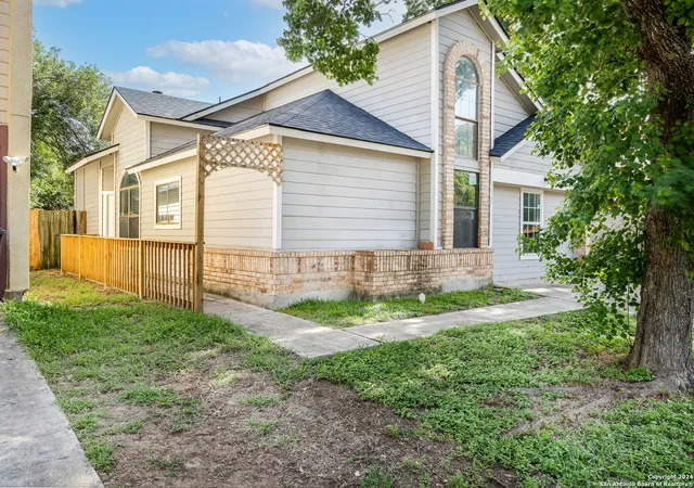 2nd image of 9330 Village Lance, San Antonio, TX 78250 | MLS# 1971037