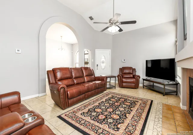 4th image of 9330 Village Lance, San Antonio, TX 78250 | MLS# 1971037