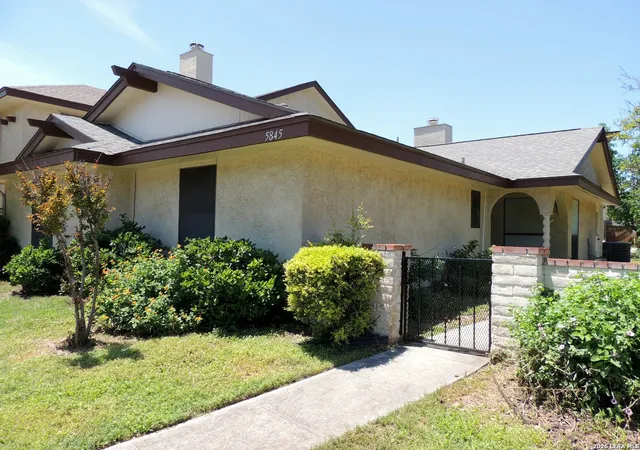1st image of 5845 Royal Bnd, San Antonio, TX 78239 | MLS# 1971102
