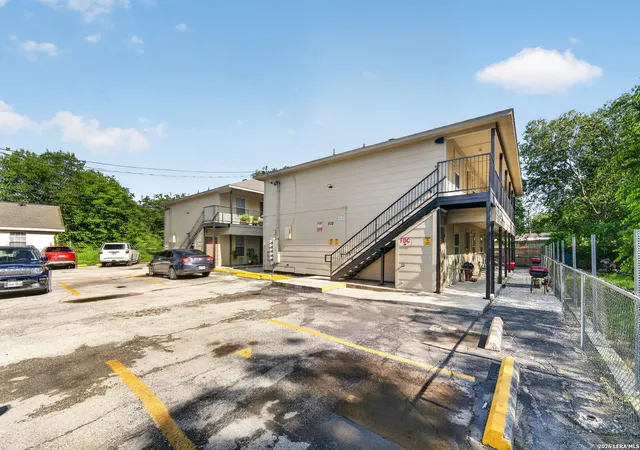 3rd image of 926/930 Drury Lane, San Antonio, TX 78221 | MLS# 1971114