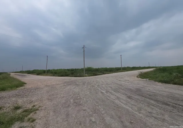 4th image of 2142 Sunbeam Rdg, Eagle Pass, TX 78852 | MLS# 1971131