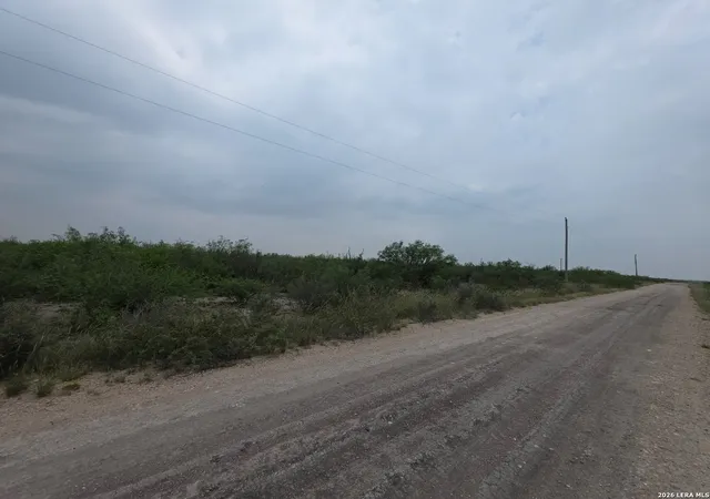 5th image of 2142 Sunbeam Rdg, Eagle Pass, TX 78852 | MLS# 1971131