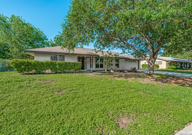 Photo 1 of Single family home for sale at 654 Richfield, Windcrest, TX 78239 | MLS# 1971132 | Listing updated on 2026-08-24