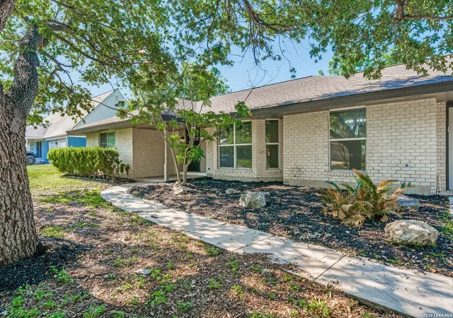 Photo 3 of Single family home for sale at 654 Richfield, Windcrest, TX 78239 | MLS# 1971132 | Listing updated on 2026-08-24