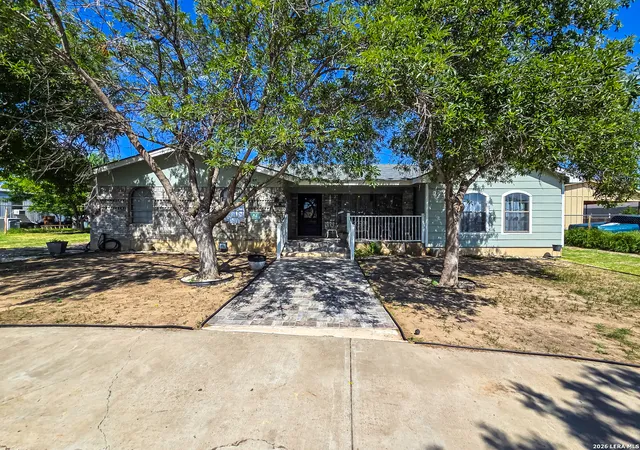 5th image of 272 Candelario Montalvo Jr, Eagle Pass, TX 78852 | MLS# 1971139