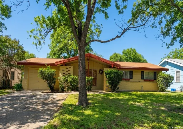 Photo 2 of Sale Pending at 5039 Galahad Dr, San Antonio, TX 78218 | MLS# 1971168 | Listing updated on 2026-08-14