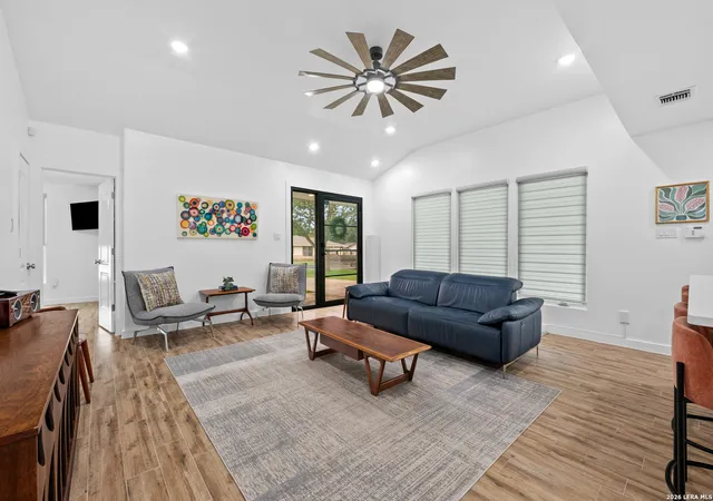 Photo 3 of Single family home for sale at 212 Shadywood, Boerne, TX 78006 | MLS# 1971184 | Listing updated on 2026-06-26