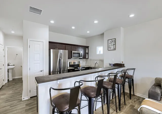 Photo 1 of Single family home for sale at 2531 Canyon Lake Forest Dr, Canyon Lake, TX 78133 | MLS# 1971253 | Listing updated on 2026-08-12