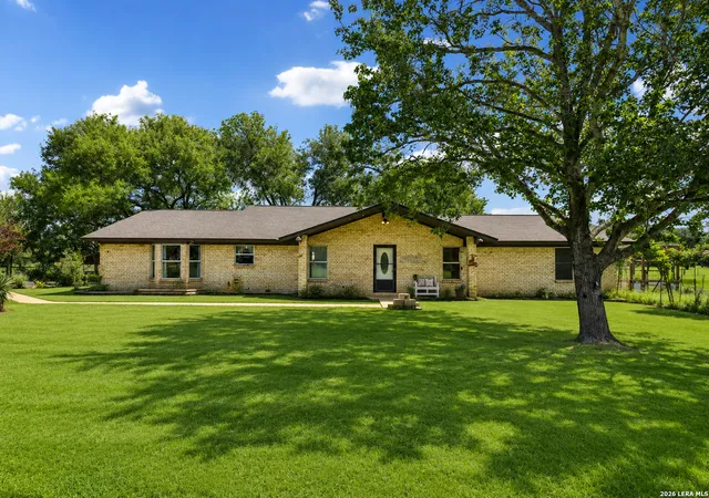 Photo 1 of Single family home for sale at 215 Deer Run St, Pleasanton, TX 78064 | MLS# 1971327 | Listing updated on 2026-08-18