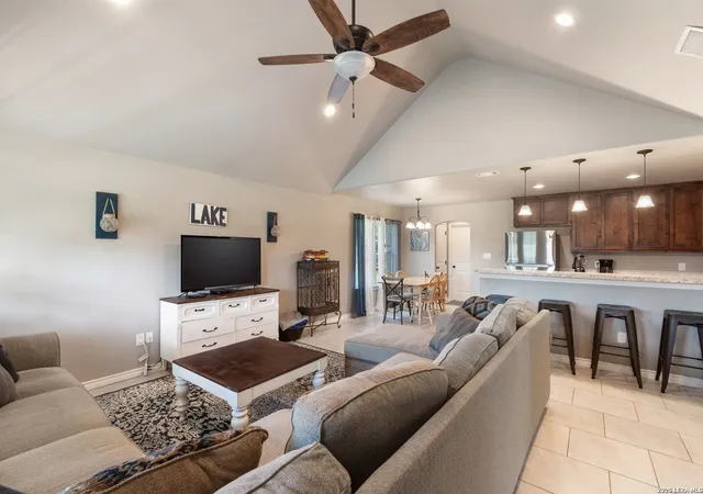 Photo 2 of Single family home for sale at 1033 Eagle Flight Dr, Canyon Lake, TX 78133 | MLS# 1971335 | Listing updated on 2026-06-10