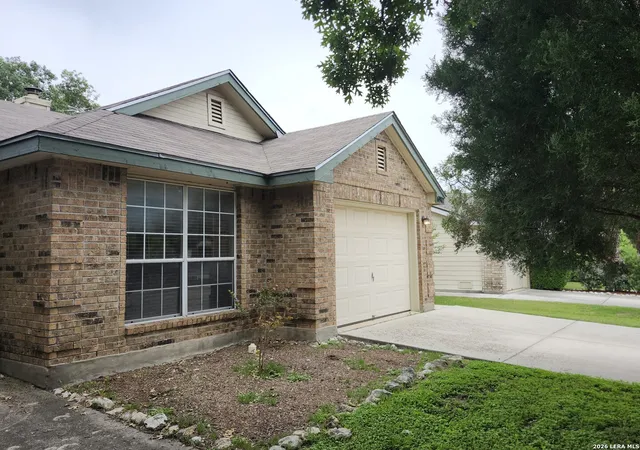 Photo 2 of Sale Pending at 6907 Bluegrass Run, San Antonio, TX 78240 | MLS# 1971346 | Listing updated on 2026-08-11