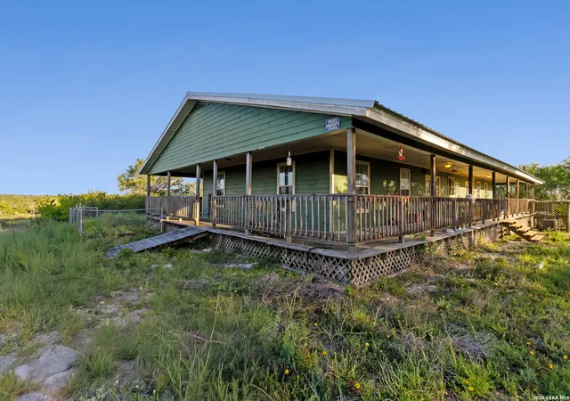 Homes for sale in Beeville, TX | 6611 Tigre Rd, Beeville, TX 78102 | MLS# 1971350