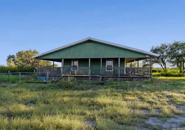 Homes for sale in Beeville, TX | 6611 Tigre Rd, Beeville, TX 78102 | MLS# 1971350
