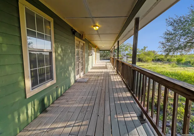 Homes for sale in Beeville, TX | 6611 Tigre Rd, Beeville, TX 78102 | MLS# 1971350