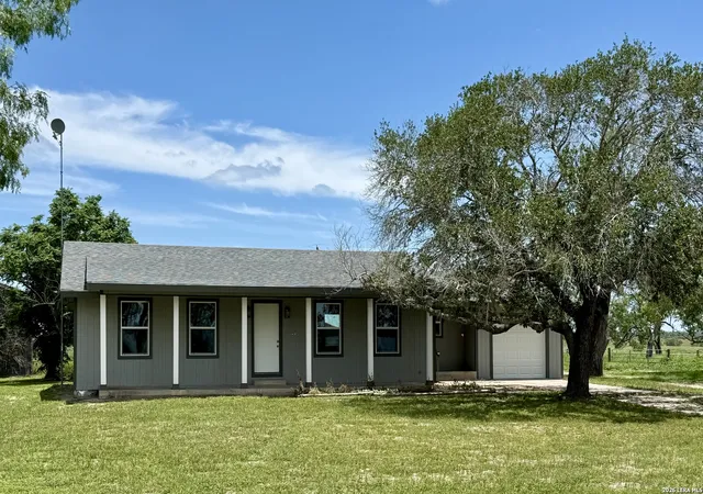 Homes for sale in Kenedy, TX | 1019 Cr 160, Kenedy, TX 78119 | MLS# 1971370