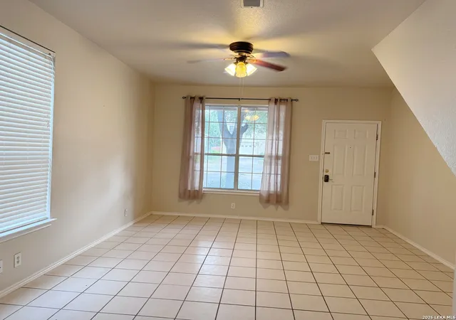 3rd image of 16 Pembroke Ct, San Antonio, TX 78240 | MLS# 1971373