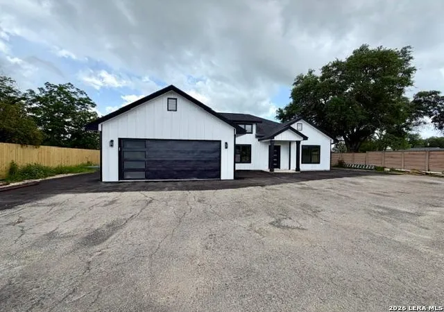 2nd image of 1208 Trail, Floresville, TX 78114 | MLS# 1971409