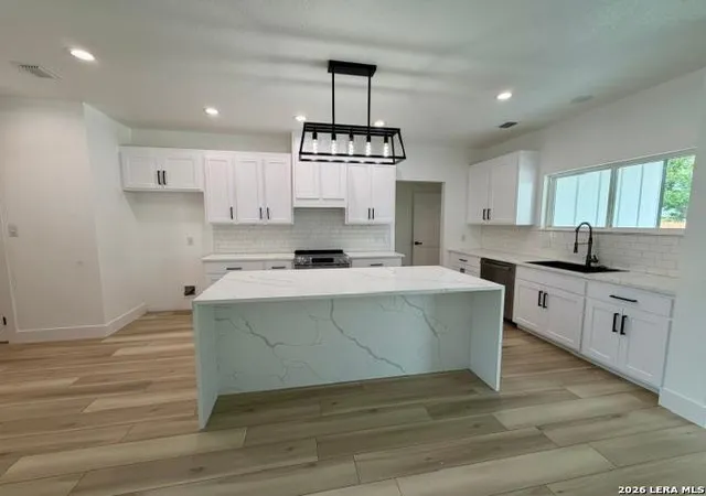 4th image of 1208 Trail, Floresville, TX 78114 | MLS# 1971409
