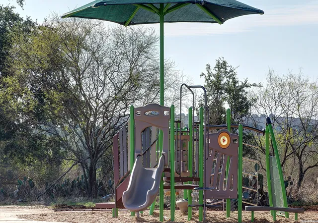 5th image of 661 Borchers Blvd, New Braunfels, TX 78132 | MLS# 1971414