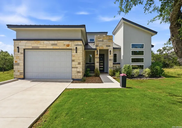 Homes for sale in Horseshoe Bay, TX | 109 Cap Rock, Horseshoe Bay, TX 78657 | MLS# 1971444