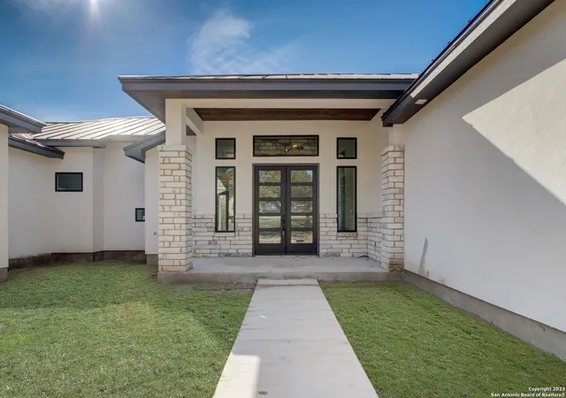 Photo 3 of Single family home for sale at 981 Jenny Leigh Trail, Bulverde, TX 78163 | MLS# 1971449 | Listing updated on 2026-09-22