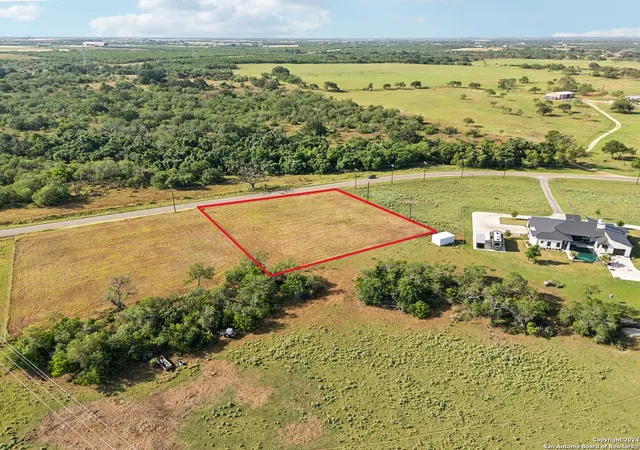 Homes for sale in Floresville, TX | 573 County Road 405, Floresville, TX 78114 | MLS# 1971453