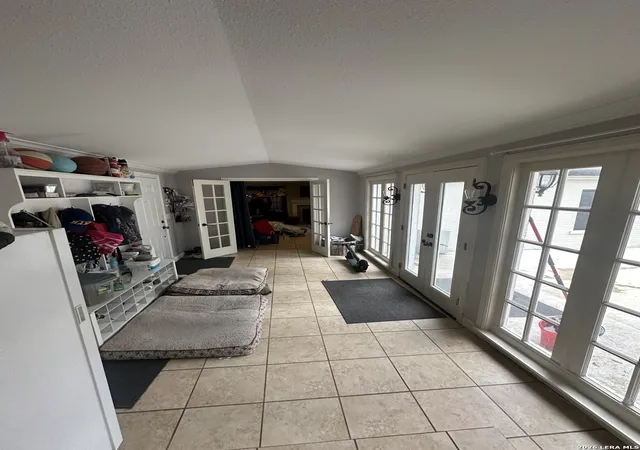 4th image of 401 N High St, Uvalde, TX 78801 | MLS# 1971537