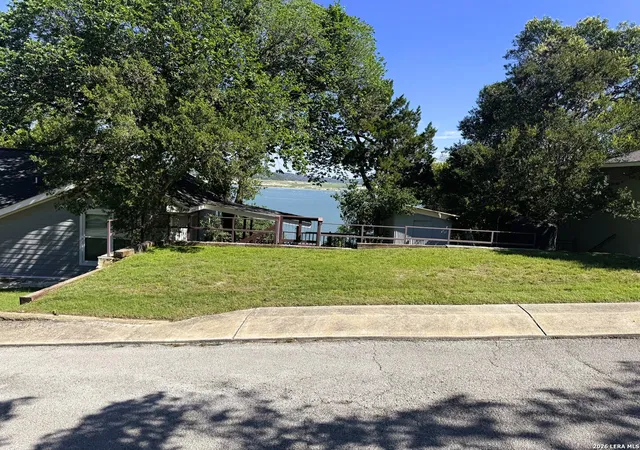 2nd image of 330 Private Road 2610, Mico, TX 78056 | MLS# 1971572
