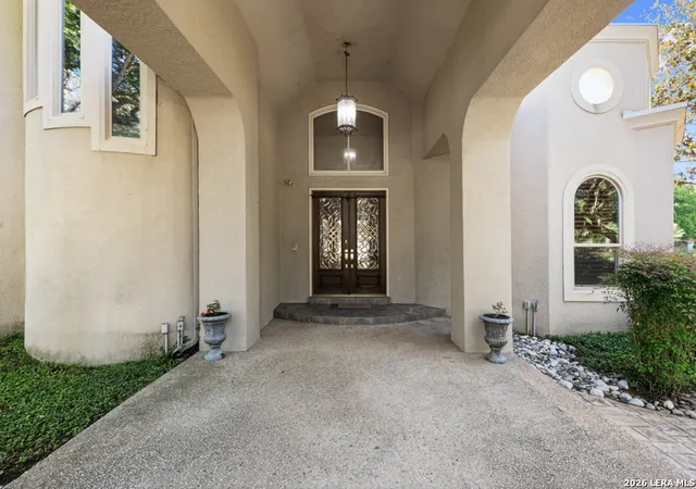 Photo 3 of Sale Pending at 519 Blackjack Oak, Shavano Park, TX 78230 | MLS# 1971579 | Listing updated on 2026-08-08