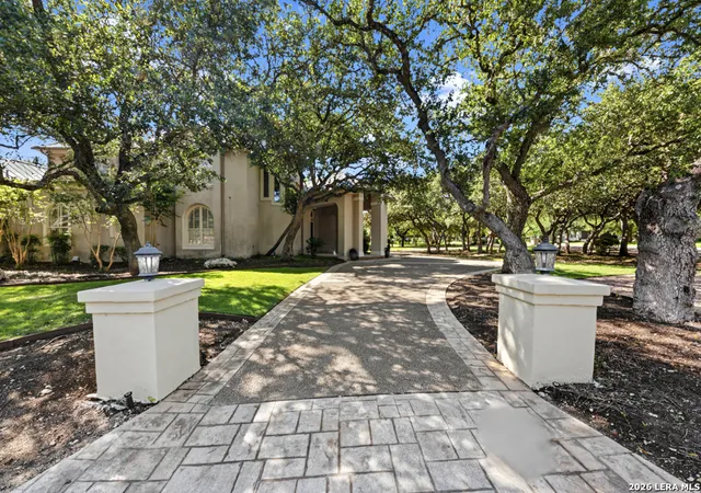 Photo 3 of Sale Pending at 519 Blackjack Oak, Shavano Park, TX 78230 | MLS# 1971579 | Listing updated on 2026-08-08